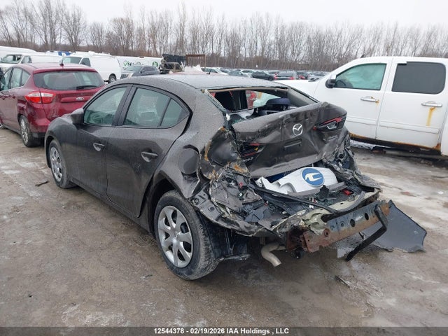 3MZBM1U79FM182598 Mazda MAZDA3