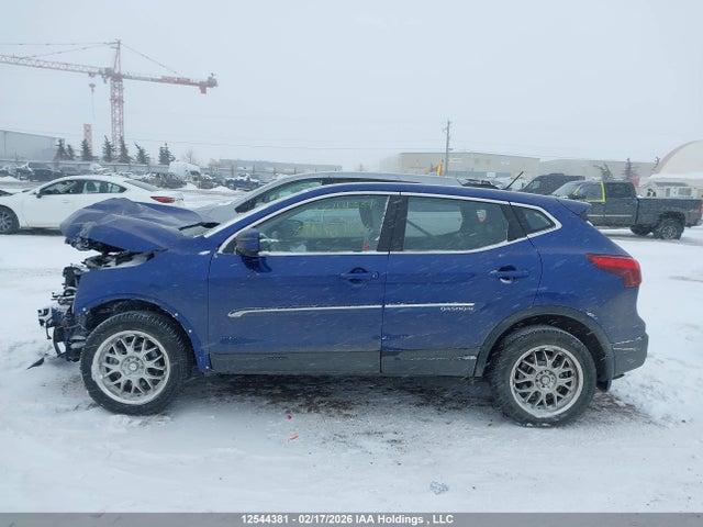 JN1BJ1CR9JW206909 Nissan Qashqai S/sl/sv