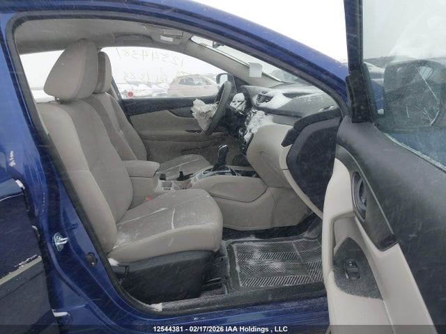 JN1BJ1CR9JW206909 Nissan Qashqai S/sl/sv