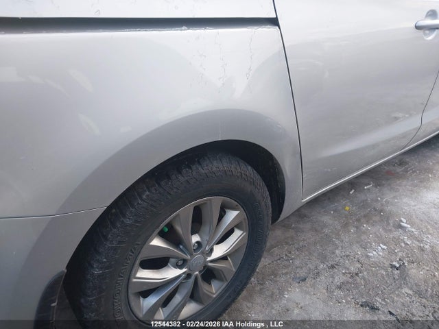 KNDMB5C19L6595302 KIA Sedona Lx/ex