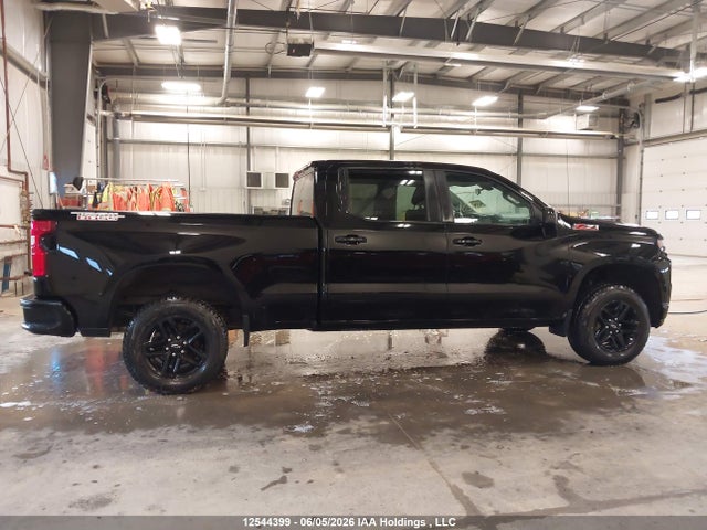 2022 Chevrolet Silverado Ltd K1500 Lt Trail Boss მანქანა იყიდება აუქციონზე, vin: 3GCUYFET5NG197895, აუქციონის ნომერი: 12544399