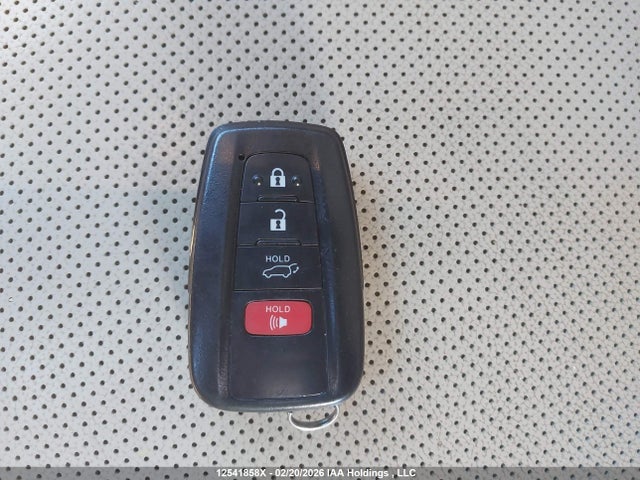 5TDDZRBH2NS209890 Toyota Highlander Limited