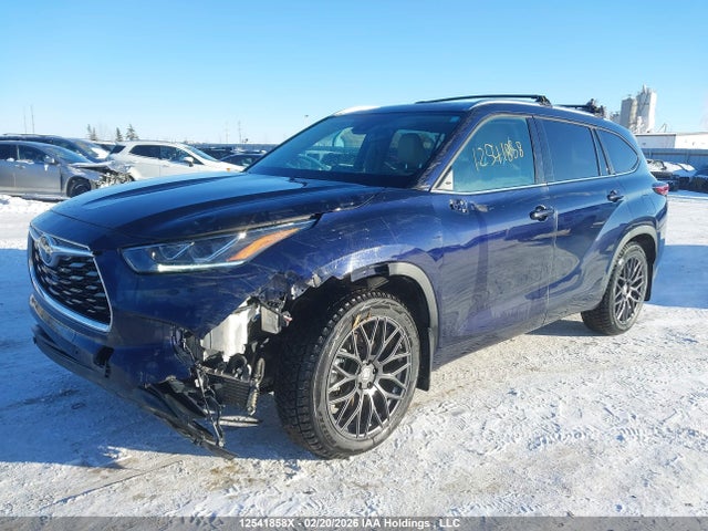5TDDZRBH2NS209890 Toyota Highlander Limited