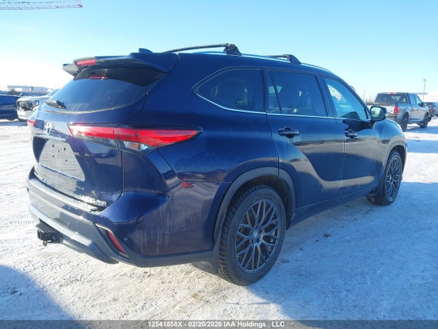 5TDDZRBH2NS209890 Toyota Highlander Limited
