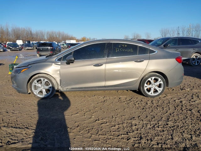 1G1BF5SM3J7193234 Chevrolet Cruze
