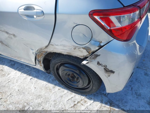 VNKKTUD36KA104251 Toyota YARIS LE