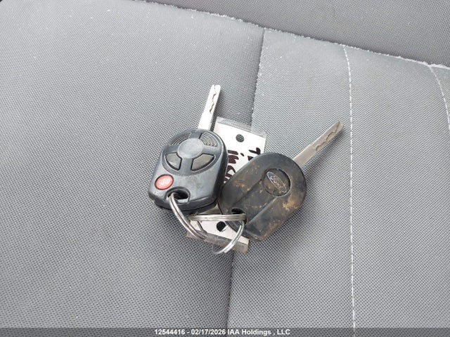 1FMCU9G9XFUC15618 Ford ESCAPE SE