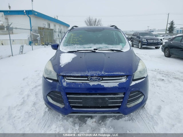 1FMCU9G9XFUC15618 Ford ESCAPE SE
