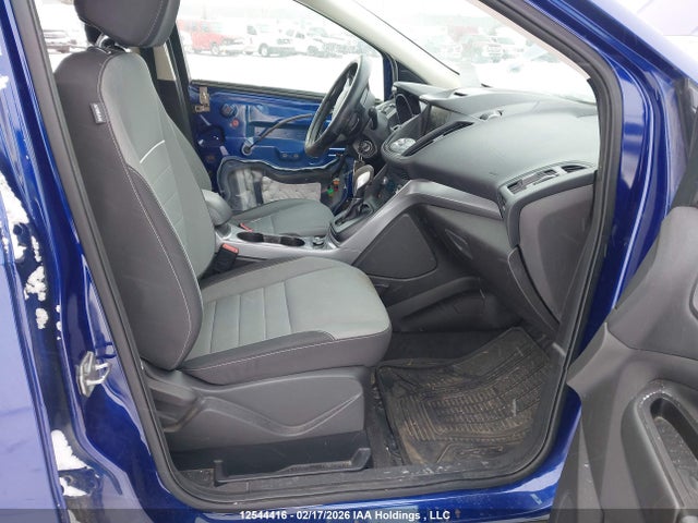 1FMCU9G9XFUC15618 Ford ESCAPE SE