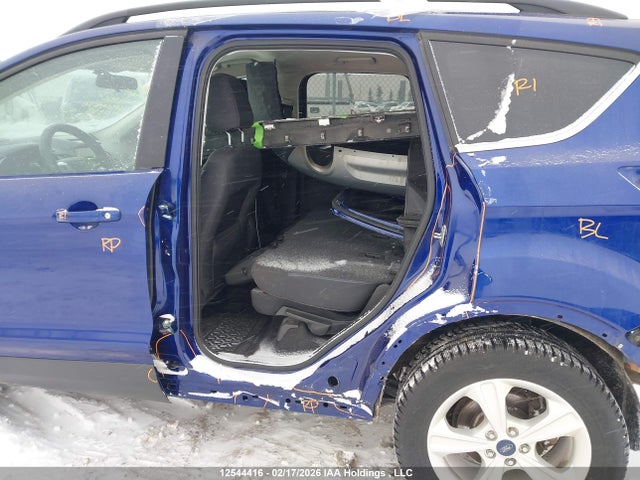 1FMCU9G9XFUC15618 Ford ESCAPE SE