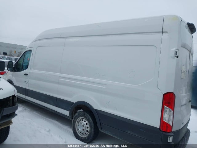 1FTBR3U87NKA25621 Ford Transit T-250