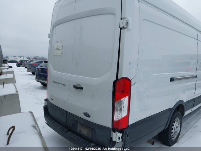 1FTBR3U87NKA25621 Ford Transit T-250