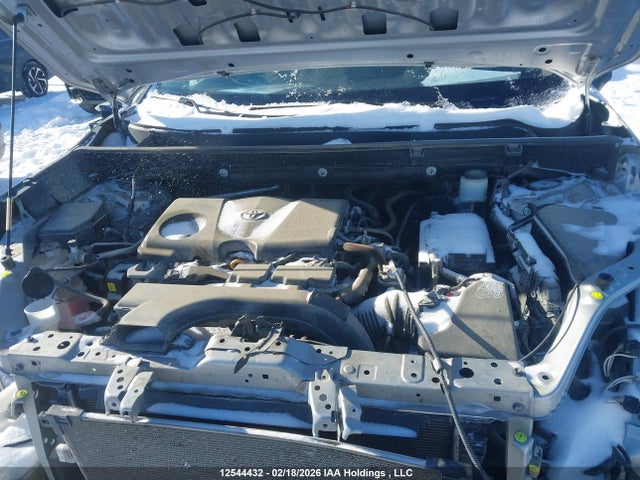 2T3R1RFV9KW029104 Toyota Rav4 Xle/xle Premium