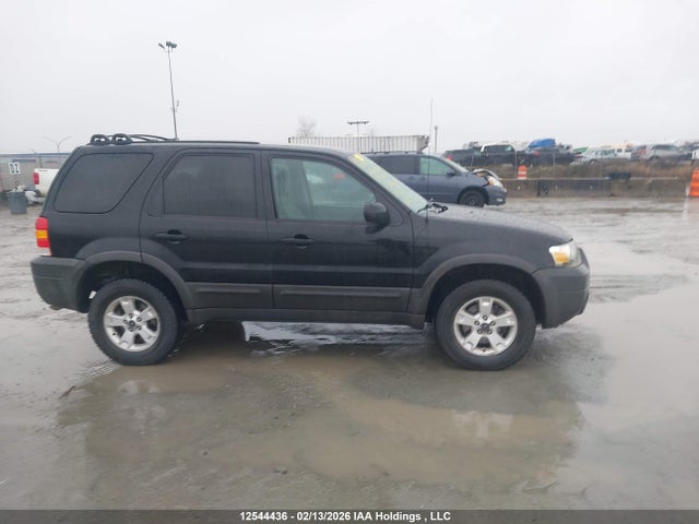 2007 Ford Escape Xlt მანქანა იყიდება აუქციონზე, vin: 1FMYU93167KA63744, აუქციონის ნომერი: 12544436
