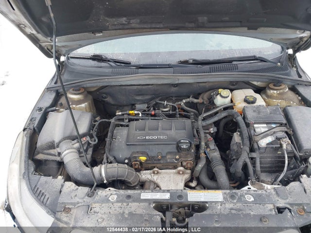 1G1PC5SBXF7289723 Chevrolet CRUZE LT