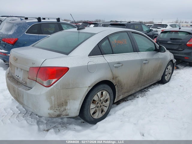 1G1PC5SBXF7289723 Chevrolet CRUZE LT