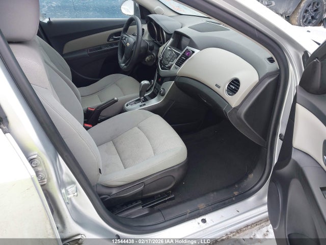 1G1PC5SBXF7289723 Chevrolet CRUZE LT