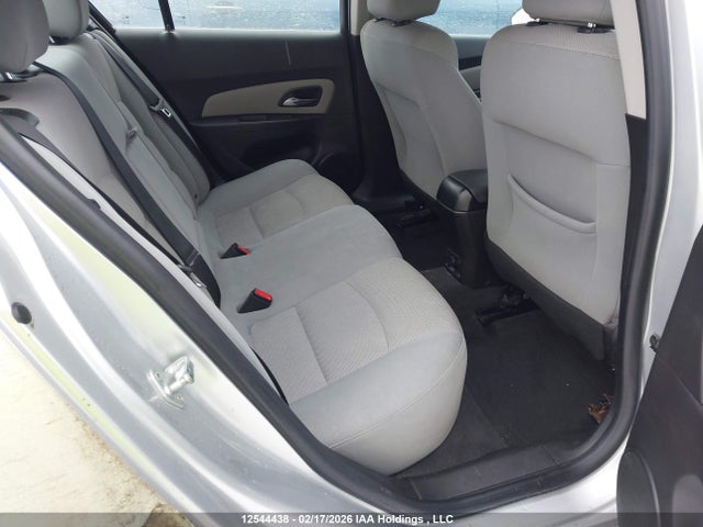 1G1PC5SBXF7289723 Chevrolet CRUZE LT