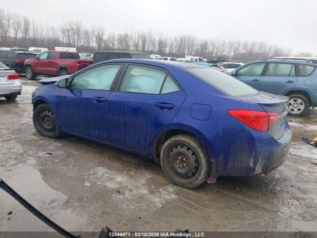 2T1BURHE0JC035565 Toyota COROLLA SE