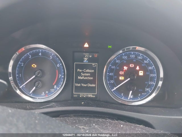 2T1BURHE0JC035565 Toyota COROLLA SE