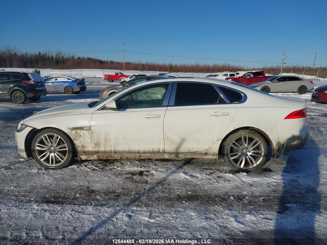 SAJBK4BV3HCY50722 Jaguar Xf 35t Prestige