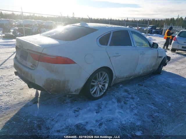 SAJBK4BV3HCY50722 Jaguar Xf 35t Prestige