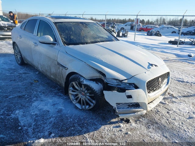 SAJBK4BV3HCY50722 Jaguar Xf 35t Prestige