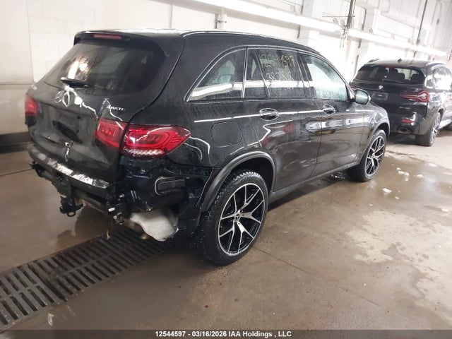 W1N0G8EB8NV382818 Mercedes-Benz Glc 300 4matic