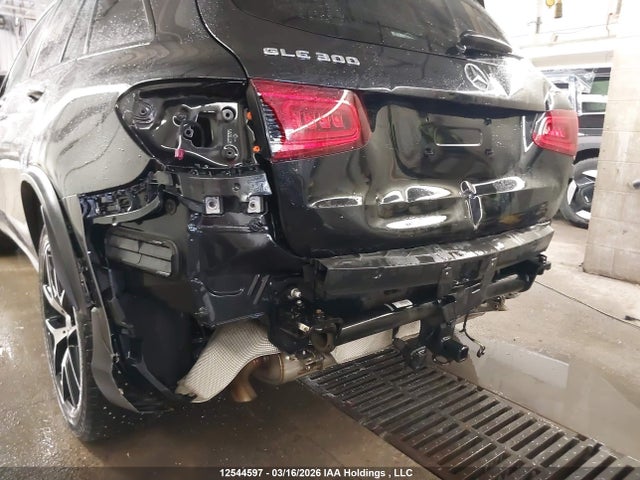 W1N0G8EB8NV382818 Mercedes-Benz Glc 300 4matic