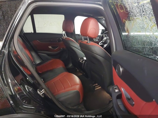 W1N0G8EB8NV382818 Mercedes-Benz Glc 300 4matic