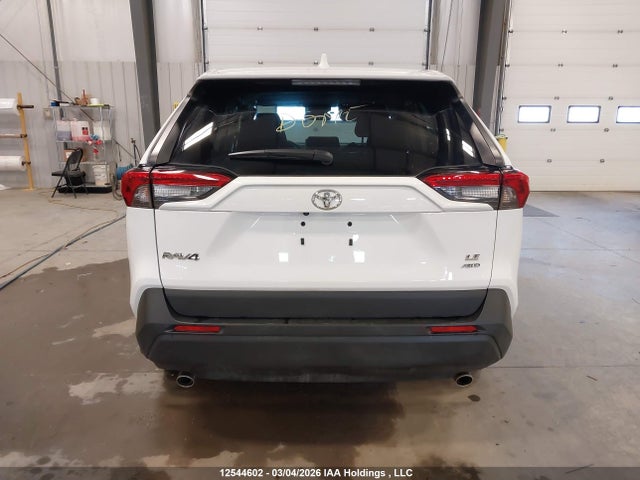 2T3B1RFV6SW571553 Toyota RAV4 LE