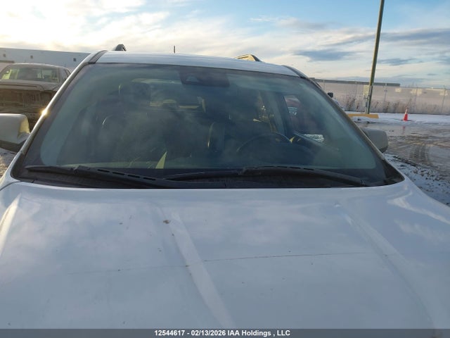 2GKFLUE30H6163380 GMC Terrain Slt