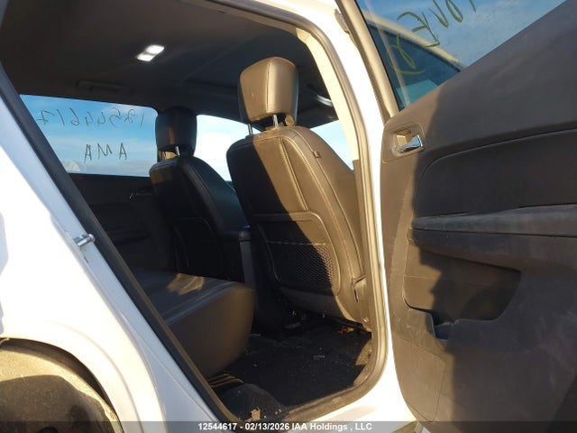 2GKFLUE30H6163380 GMC Terrain Slt