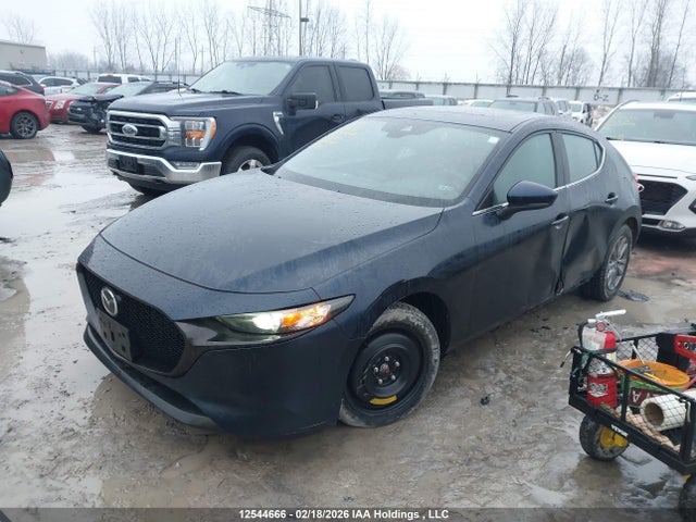 JM1BPBLL5N1516877 Mazda Mazda3 Gs
