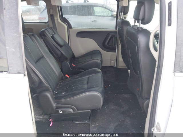 2C4RDGDGXJR323572 Dodge Grand Caravan Crew