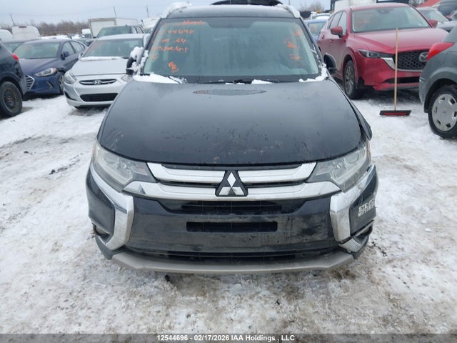JA4JZ3AX0GZ600704 Mitsubishi Outlander Se/sel