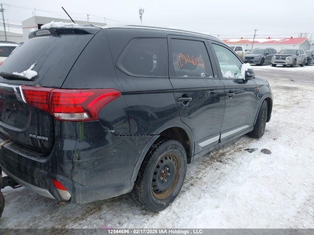 JA4JZ3AX0GZ600704 Mitsubishi Outlander Se/sel