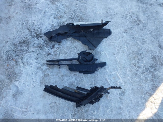 JM1BM1M37G1352780 Mazda 3 TOURING