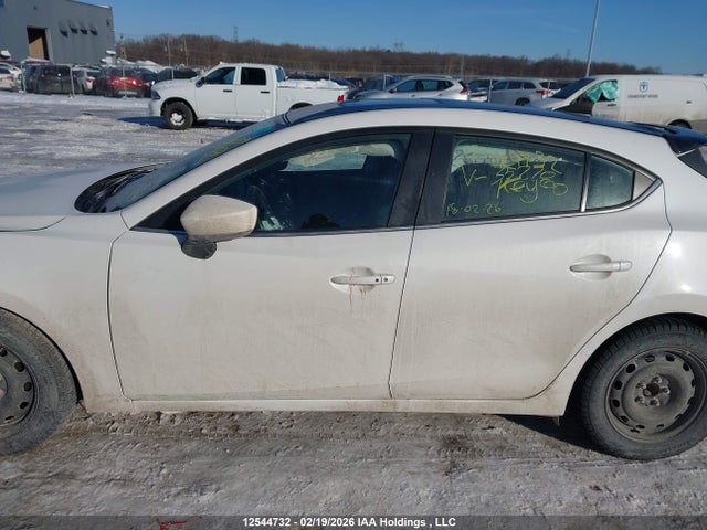 JM1BM1M37G1352780 Mazda 3 TOURING