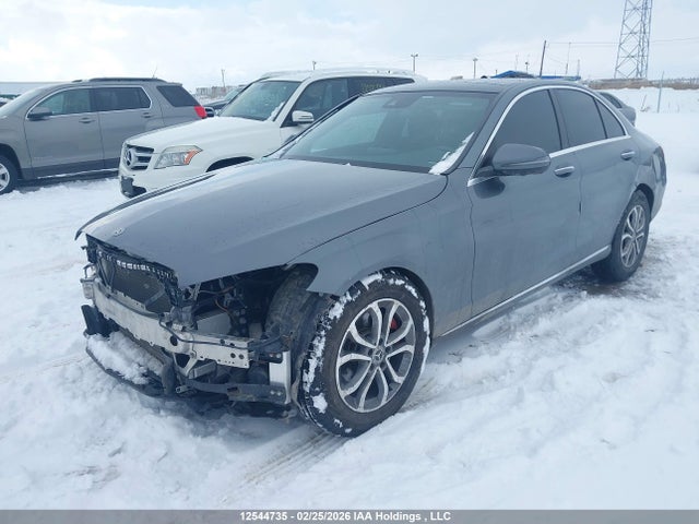 55SWF4KB6JU257213 Mercedes-Benz C 300 4matic