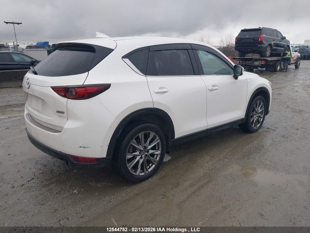 JM3KFBEY2K0569136 Mazda Cx-5 Signature