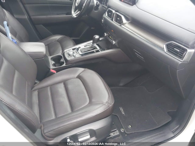 JM3KFBEY2K0569136 Mazda Cx-5 Signature