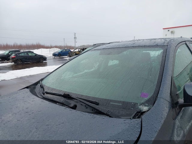 2T1BURHE2GC704900 Toyota COROLLA LE