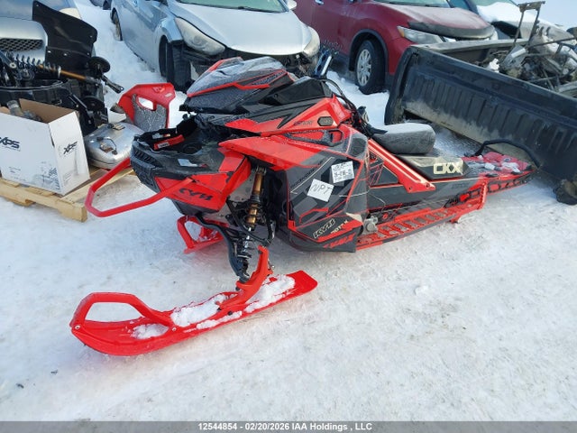 YH2LLGNB7NR000408 Lynx Snowmobile