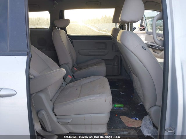 KNDMB5C11K6471250 KIA Sedona