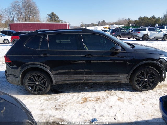 3VV8B7AX0NM154876 Volkswagen Tiguan Comfortline R-line Black Edition