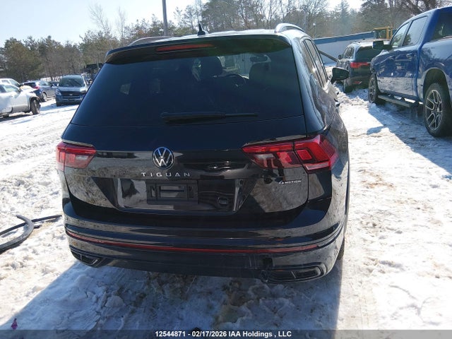 3VV8B7AX0NM154876 Volkswagen Tiguan Comfortline R-line Black Edition