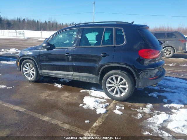 Volkswagen Tiguan 2017 WVGNV7AX0HK028484 Image 3
