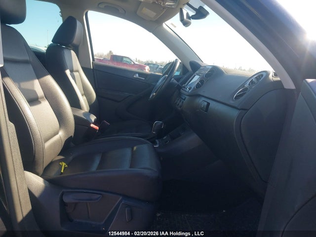Volkswagen Tiguan 2017 WVGNV7AX0HK028484 Image 5