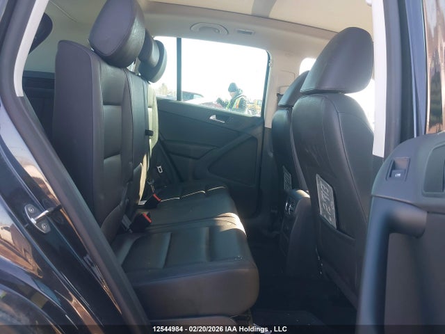 Volkswagen Tiguan 2017 WVGNV7AX0HK028484 Image 8